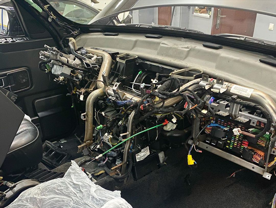 Ремонт мотора отопителя на Range Rover в кузове L322
