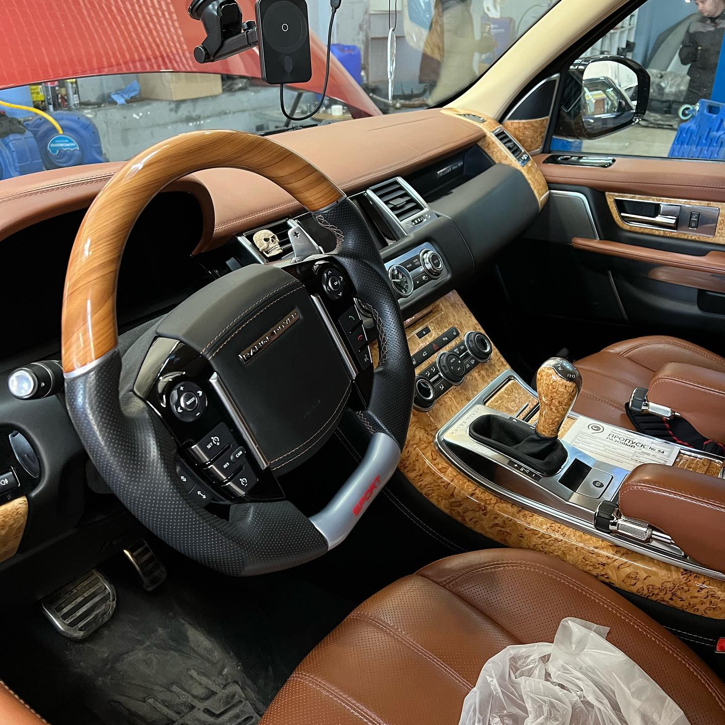 Интерьер на Range Rover Sport 5.0 Supercharged